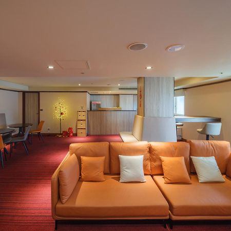 Rich & Free Hotel - Fuzhong 富逸旅趣-板橋府中館 Taipei Bagian luar foto