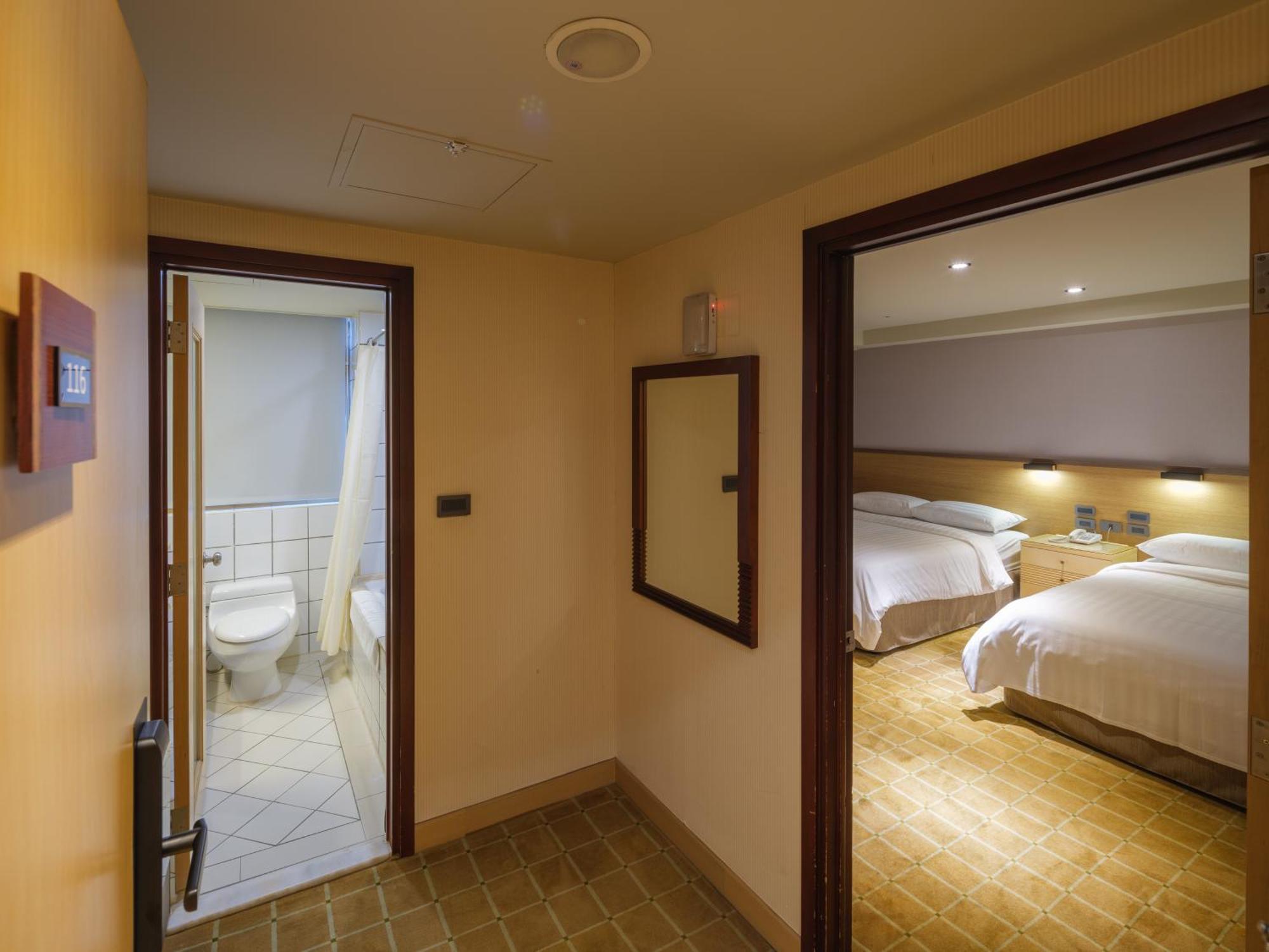 Rich & Free Hotel - Fuzhong 富逸旅趣-板橋府中館 Taipei Bagian luar foto