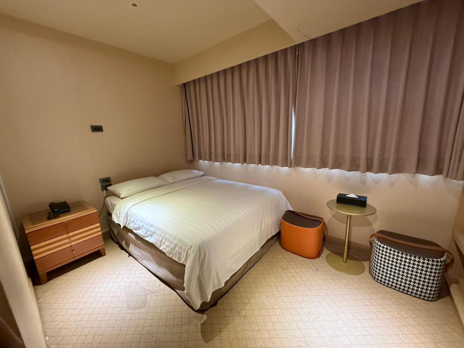 Rich & Free Hotel - Fuzhong 富逸旅趣-板橋府中館 Taipei Bagian luar foto